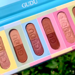 **แท้100%**อายแชโดว์แคปซูล Gudu 6ช่อง 18สี เม็ดสีแน่นเกลี่ยง่าย สีสวยน่ารักและใช้งานได้จริงทุกสีไม่ต้องทาซ้ำหลายรอบ
