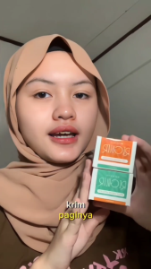 Batrisyia Cream Reguler Day & Night Perawatan Kulit Kering Kusam Untuk Melembabkan