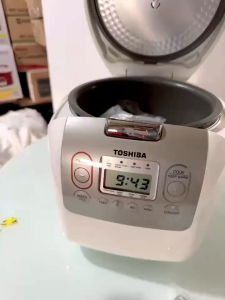 Lẫy nồi cơm điện Toshiba 1.8 lít RC-18NMF/18NTFV RC-10NMF/10NTFV Mẫu mới