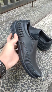 Sepatu Slip-On Kulit Pria: Sepatu Santai & Semi Formal