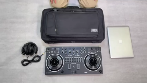 EASI Case รุ่น P1 กระเป๋าดีเจ Pioneer DDJ-REV1 และ รุ่นอื่นๆ วัสดุผ้าโพลีเอสเตอร์ สีดำ ขนาด 53x27x7 ซม.