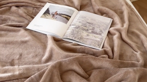 Vivahome Super Soft Coral Fleece Blanket 180*200cm Queen Size Fleece Blanket Soft and Warm Coral Fleece Flannel Blankets For Beds Mink Fur Throw Solid Color For Sofa Cover Bedspread Winter Plain Blankets Malambot na Kumot