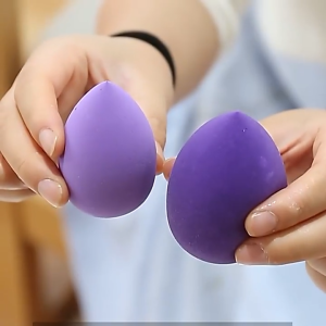 4 ชิ้น ฟองน้ำแต่งหน้า พร้อมกล่องเก็บ ฟองน้ำแต่งหน้า ฟองน้ำไข่ ฟองน้ำเกลี่ยรองพื้น พัฟ ฟองน้ำแต่งหน้ารูปไข่ เกลี่ยง่าย นิ่มใช้ดี พัฟแต่งหน้า ฟองน้ำเสริมความงาม