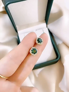 916 original gold Minimalist foundation retro emerald square diamond jade earrings for women