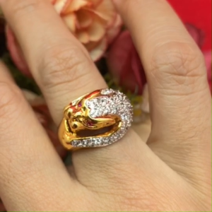แหวนทองหัวมังกรฝังเพชร เรียบหรู ใส่ได้ทุกโอกาส เสริมบารมี เสริมโชค งานสวย ชุบทอง แหวนแฟชั่น รูปถ่ายจากสินค้าจริง