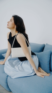 Muse Aria Grannies กระเป๋าแฟชั่นสะพายไหล่หนังแท้ราคาไม่แพง ชิค