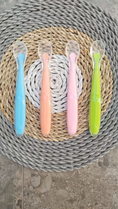 Sendok Bayi Silikon: Alat Makan Bayi Aman & Ergonomis