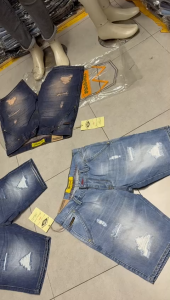 CELANA JEANS PENDEK SOBEK PRIA TERBARU 2025 POLA NYAMAN SAAT DIPAKAI MC WISCER