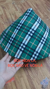 Bọc nón lá  bảo vệ  nón lá giúp cho nón lá đi mưa không bị ướt kéo dài thời gian sử dụng nón lá