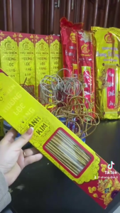 Hương Lộc Vàng Ánh Kim Dạng Hộp 92 Nén Dài 38CM Nhang Thần Tài Thảo Mộc THU HIỀN Cao Cấp