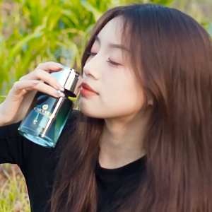 [SG STOCKS] Car Fragrance Car Air Freshener Auto Perfume Diffuser With Formaldehyde Purifier Metal Aromatherapy Cup Diffuser Starry Sky Roof Rechargeable Auto Start/Stop 160ML Large Capacity SupplementCologne Ocean Gardenia Sandalwood Oolong