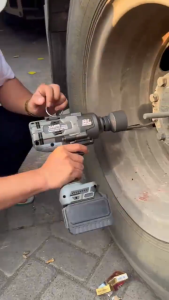 APR AP78PROMAX 1850NM BOR IMPACT WRENCH CORDLESS PEMBUKA BAUT RODA MOBIL MOTOR ORIGINAL