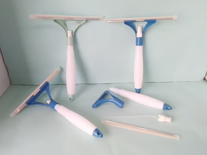Alat Pembersih Kaca dapat semprot air / PSP / Plastik - Karet - Aluminium
