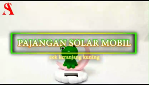 Pajangan Solar Dashboard Mobil Motif Bulan Aksesoris Interior Mobil Karakter Lucu