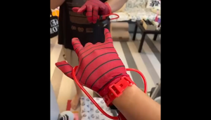 Ivorybaby Sarung Tangan Spiderman Launcher Spray Pistol Air Mainan Anak
