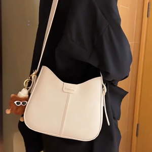 🔥SALE89฿🔥Mymyshop พร้อมส่ง🇹🇭 กระเป๋าสะพายข้าง ✨แถมฟรีพวงกุญแจ✨ หนังPU ปรับสายได้✅ สะพายข้าง/สะพายไหล่ได้ มีให้เลือก 4 สี🥑