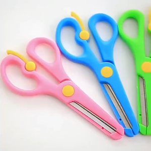 Childrens Safety Scissors Paper Cuttings Lace Childrens Cartoon Anti Pinch Plastic Hand Scissors Childrens Safety Scissors