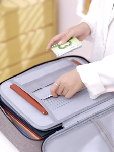 กระเป๋าเก็บเอกสารสำคัญ ล็อครหัสผ่าน โฉนด หนังสือเดินทาง กระเป๋าเก็บโฉนด กันน้ำ กับล็อค กระเป๋าเอกสาร การเก็บสิ่งของการเดินทาง