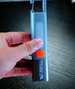 Anmuson Senter Super Terang LED Smiling Shark: Senter Camping dengan Pencahayaan Samping & Hook Zoomable Type-C Rechargeable