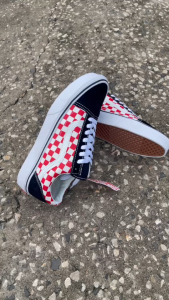 รองเท้าผ้าใบใส่สบายค่ะภาพนี้ถ้าจะซื้อขายจริง 100% ค่ะรุ่นนี้พึ่งมาใหม่ค่ะมีไซด์ 39 ถึง 45 ค่ะ