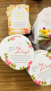 Tag nhãn cài chai nước họp phụ huynh học sinh đầu năm