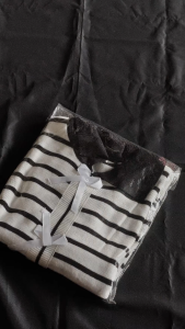 Colar Ribbon Cardigan: Outer Knit Coqquete & Rajut Kancing Depan\\n\\n Mengenal Outer Knit Coqquete & Rajut Kancing Depan\\n\\nOuter Knit Coqquete adalah salah satu jenis pakaian rajut wanita yang populer saat ini. Dengan desain cardigan rajut wanita yang menarik, Outer Knit Coqquete memiliki banyak keunggulan dibandingkan dengan blaster rajut wanita lainnya.\\n\\n Perbedaan Outer Knit Coqquete dengan Blaster Rajut Wanita\\n\\nOuter Knit Coqquete berbeda dengan blaster rajut wanita lainnya karena memiliki colar ribbon yang unik dan menarik. Colar ribbon ini tidak hanya memberikan tampilan yang lebih elegan, tetapi juga membuat Outer Knit Coqquete lebih nyaman digunakan.\\n\\n Fungsi Colar Ribbon dalam Desain Cardigan Rajut Wanita\\n\\nColar ribbon memiliki fungsi penting dalam desain cardigan rajut wanita. Selain memberikan tampilan yang lebih elegan, colar ribbon juga dapat membantu melindungi leher Anda dari cuaca dingin. Dengan demikian, Outer Knit Coqquete dengan colar ribbon dapat menjadi pilihan yang tepat untuk Anda yang ingin tampil modis dan tetap hangat.\\n\\n Cara Memilih dan Menggunakan Outer Knit Coqquete\\n\\nMemilih Outer Knit Coqquete yang tepat untuk Anda membutuhkan beberapa pertimbangan. Berikut adalah beberapa tips yang dapat membantu Anda memilih Outer Knit Coqquete yang tepat.\\n\\n Tips Memilih Outer Knit Coqquete yang Tepat untuk Anda\\n\\n1. Pilih Outer Knit Coqquete dengan warna dan pola yang sesuai dengan selera Anda.\\n2. Perhatikan bahan yang digunakan dalam pembuatan Outer Knit Coqquete. Pastikan bahan yang digunakan berkualitas tinggi dan nyaman digunakan.\\n3. Perhatikan ukuran Outer Knit Coqquete yang akan Anda beli. Pastikan Outer Knit Coqquete sesuai dengan ukuran tubuh Anda.\\n\\n Langkah-langkah Menggunakan Outer Knit Coqquete dengan Fashion Korea\\n\\nOuter Knit Coqquete dapat digunakan dengan fashion Korea yang sedang tren saat ini. Berikut adalah beberapa langkah yang dapat Anda ikuti untuk menggunakan Outer Knit Coqquete dengan fashion Korea:\\n\\n1. Padukan Outer Knit Coqquete dengan celana jeans atau rok pendek.\\n2. Gunakan Outer Knit Coqquete dengan kaos atau blus polos.\\n3. Tambahkan aksesori seperti kalung atau gelang untuk menambah gaya Anda.\\n\\n Perawatan dan Pemeliharaan Outer Knit Coqquete\\n\\nAgar Outer Knit Coqquete tetap awet dan tampilannya tetap bagus, perlu dilakukan perawatan dan pemeliharaan secara rutin. Berikut adalah beberapa tips yang dapat membantu Anda merawat Outer Knit Coqquete:\\n\\n Cara Merawat Outer Knit Coqquete agar Tetap Awet\\n\\n1. Jangan mencuci Outer Knit Coqquete terlalu sering.\\n2. Gunakan deterjen khusus untuk pakaian rajut.\\n3. Jangan merendam Outer Knit Coqquete terlalu lama.\\n\\n Tips Menyimpan Outer Knit Coqquete dengan Benar\\n\\n1. Jangan melipat Outer Knit Coqquete terlalu keras.\\n2. Simpan Outer Knit Coqquete di tempat yang kering dan bebas dari serangga.\\n3. Gunakan kantong plastik atau wadah khusus untuk menyimpan Outer Knit Coqquete.\\n\\nDengan memperhatikan tips di atas, Outer Knit Coqquete Anda akan tetap awet dan tampilannya tetap bagus. Selamat mencoba!\n}