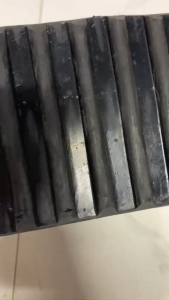 Cục chèn  cục căn  cục chặn lùi bánh xe cao su ô tô di động loại 2 kg