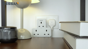 TESSAN Extension Plug Adaptor USB Plug Socket 3 UK Outlets 13A 3250W For Kitchen/Bedroom/Living Room