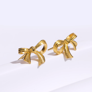 Chow Sang Sang 周生生 999.9 Ribbon Pure Gold Earrings 95306E