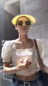 🌟 SG READY STOCK 🌟 Sunscreen Spray SPF50 PA+++ UV Protection 150ml Sunburn Tanning Small Aperture Sunshine Spray