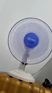 KIPAS ANGIN MEJA / KIPAS ANGIN DUDUK / DESK FAN GMC 703 (12 IN) SNI