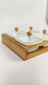 ส่งฟรี ถ้วยใส่เครื่องปรุง เครื่องเทศ ใส่น้ำจิ้ม ถ้วยใส่พริก น้ำปลา ฝาแก้ว ถ้วยใส่ขนม เซ็ท 4 ใบ ผลิตจากเซรามิค ฝาแก้ว มีจุก ดีไซน์สวยงาม ฐานไม้