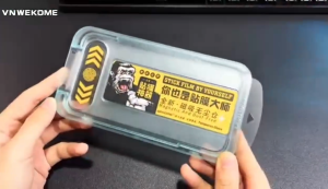 Kính cường lực King Kong trong WTP-034 có khung tự dán full màn thương hiệu Wekome cho tất cả dòng điện thoại