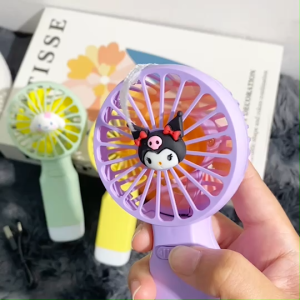 พัดลมมือถือพกพา Handheld ปรับได้ 2 โหมด Fan มีไฟ LED ขนาดกะทัดรัด พกพาสะดวก ลายการ์ตูน ตั้งมือถือได้ ชาร์จ USB สินค้าพร้อมส่งจากไทย!!!