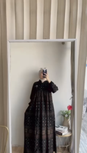 Abaya Etnik Motif Hitam Jumbo: Tips Memilih & Mengenakannya