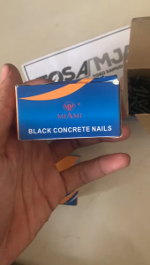 PAKU BETON 20" 25" 100GRAM 1 KOTAK BOX HITAM MIAMI / PAKU TEMBOK 20" 25" HITAM MIAMI