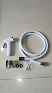 Shower Bidet Putih / Shower Cebok Toilet / Shower Cebok Closet