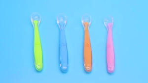 2 in 1 (1 Set) Sendok makan bayi bahan silikon Silicone MPASI lembut peralatan makan bayi BPA free Colorfull Baby Spoon LATEX FREE PVC FREE
