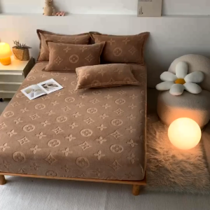 【MY Ready Stock】Thick Milk Fleece Bed Sheet Single-Piece Coral Fleece Bedspread Fleece Mattress Protective Cover Anti-Slip Fit
