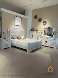 Ashley ตู้อเนกประสงค์ รุ่น ARLENDYNE/109Low Cabinet