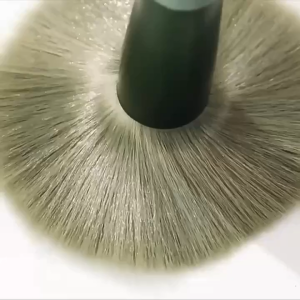 แปรงแต่งหน้า Fix ️13 ชิ้น ของแท้100% มีโลโก้ แปรง ( สินค้ามีให้เลือก 2 สีนะคะ ) 1 ชุด