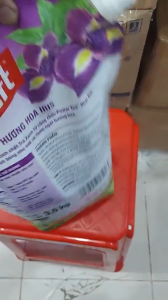 Nước lau sàn Gift hương hoa Iris túi 3.6kg - sàn nhà sạch đẹp