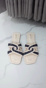 Pennay Floryn Sandal Wanita Teplek Anti Slip