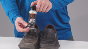 ชุดดูแลรักษารองเท้าหนัง Revivex Leather Boot Care Kit