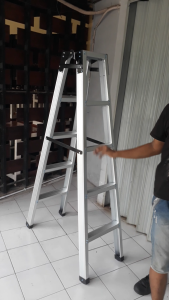 Tangga Lipat 2 Meter Super Kuat Bahan Baja Ringan: Pilihan Kualitas Terbaik