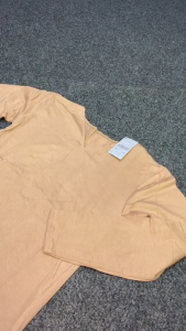 Kaos Vneck Polos Lengan Panjang Wanita: Pilihan Tepat Untuk Fashion Sehari-hari