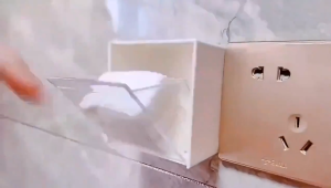 5Pcs Wall Hanging Flip-top Plastic Box - Transparent Self-adhesive Wall Mounted Box - Dustproof Bathroom Organizer Case for Cotton Swab Cosmetic Powder Puff - Multifunctional Plastic Storage Box