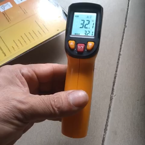 Nhiệt kế điện tử hồng ngoại đo nhiệt độ dạng súng bắn nhiệt T300A