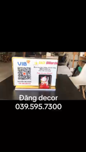 Bảng QR CODE mica in theo yêu cầu in mã qr để bàn đựng mèo thần tài vẫy tay chất liệu mica bền đẹp