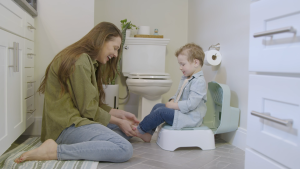ที่ฝึกนั่งชักโครกเด็ก Bright Starts Ing 2 Step Stool Potty
